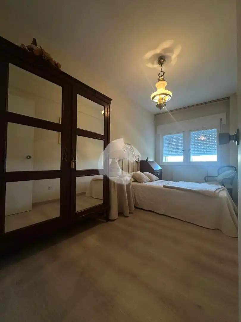 Schlafzimmer von Wohnung zur Miete in Santiago de Compostela  mit Heizung