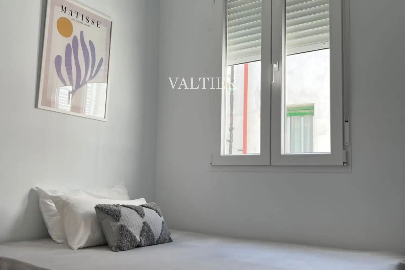 Habitación de Piso en venta en Madrid con Terraza