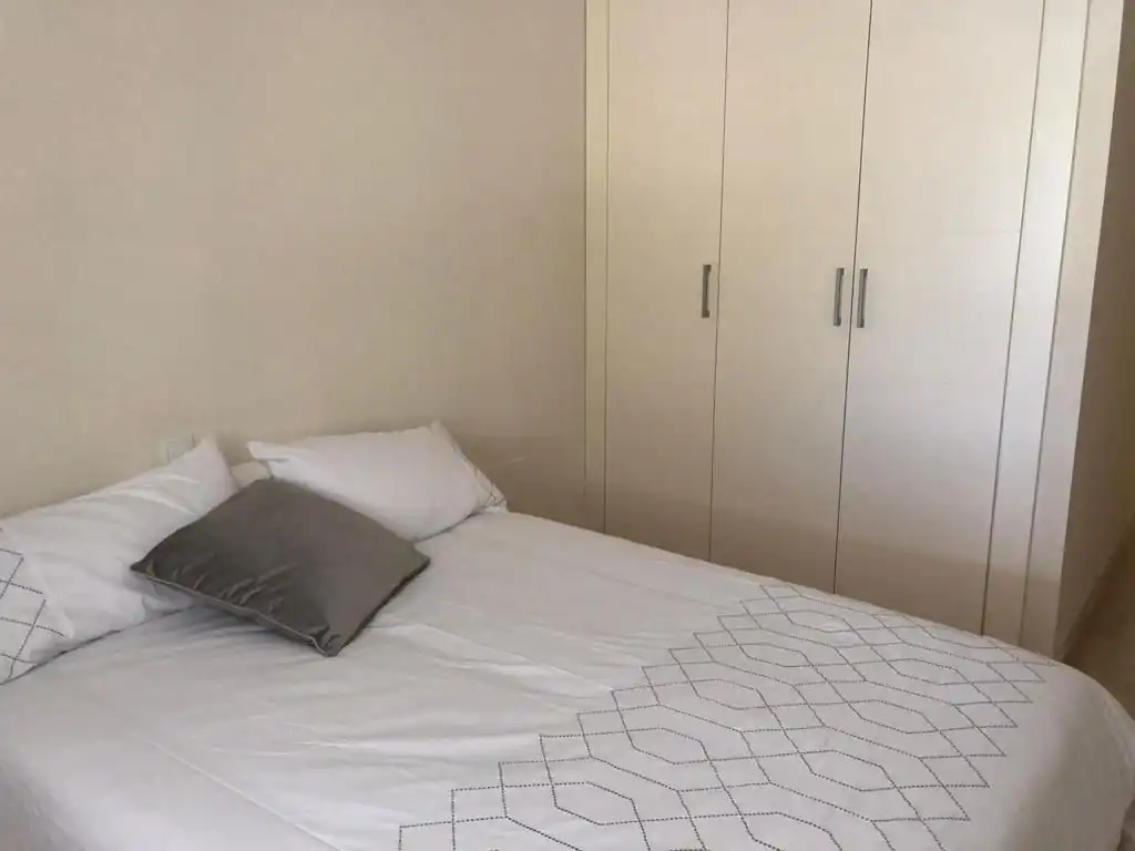 Habitación de Apartamento de alquiler en Benahavís con Aire acondicionado, Calefacción y Terraza