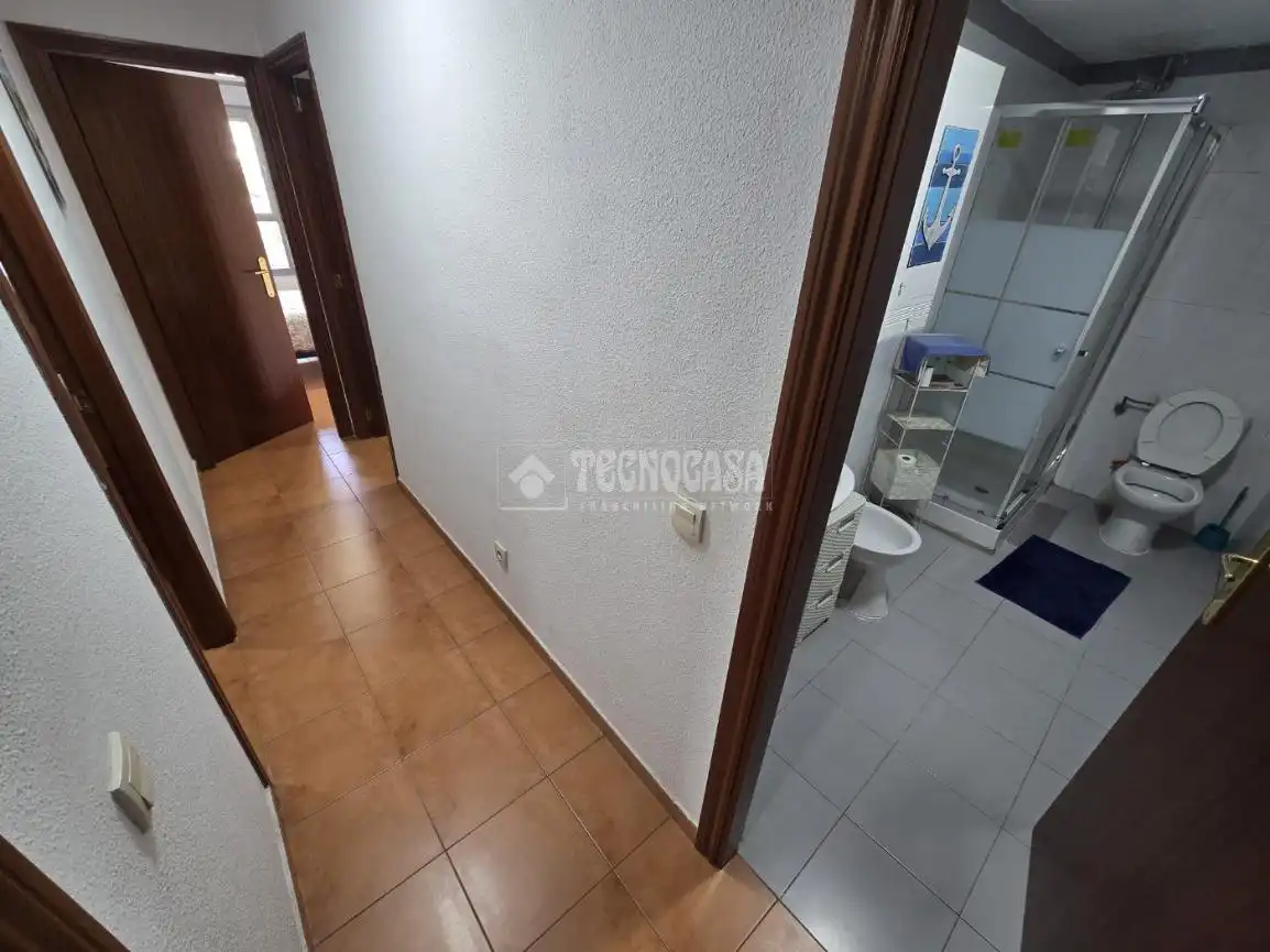 Flat for sale in Madrid  with Air Conditioner, Heating and Furnished