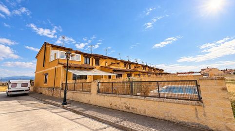 Foto 2 de Casa adosada en venta en Garcillán, Segovia