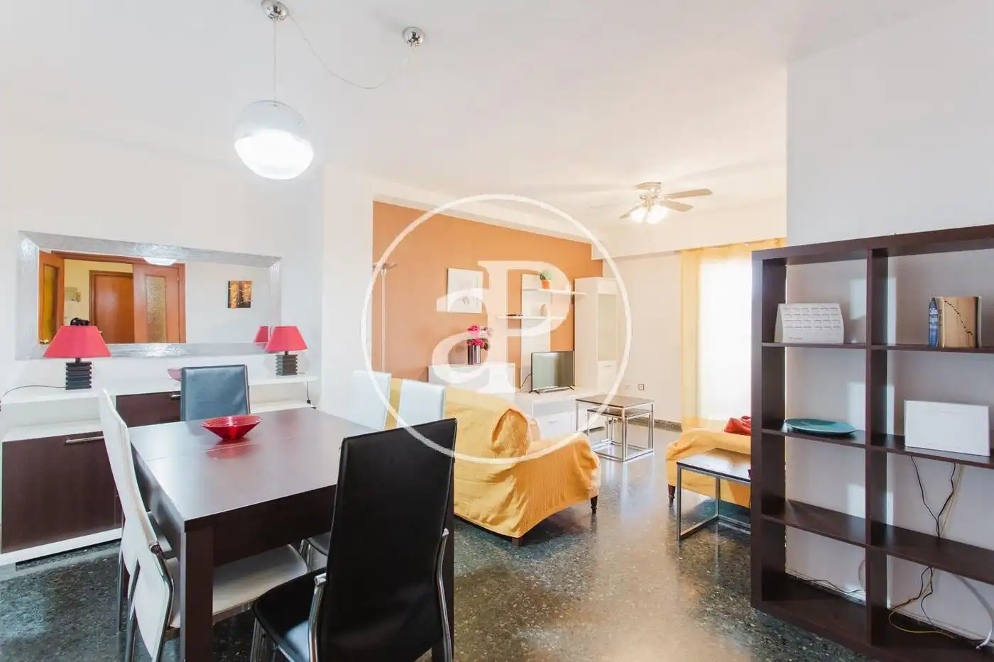 Sala d'estar de Pis de lloguer en Valencia amb Aire condicionat, Calefacció i Moblat