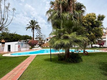 Reihenhaus mit Pool zum Verkauf in Torre del Mar