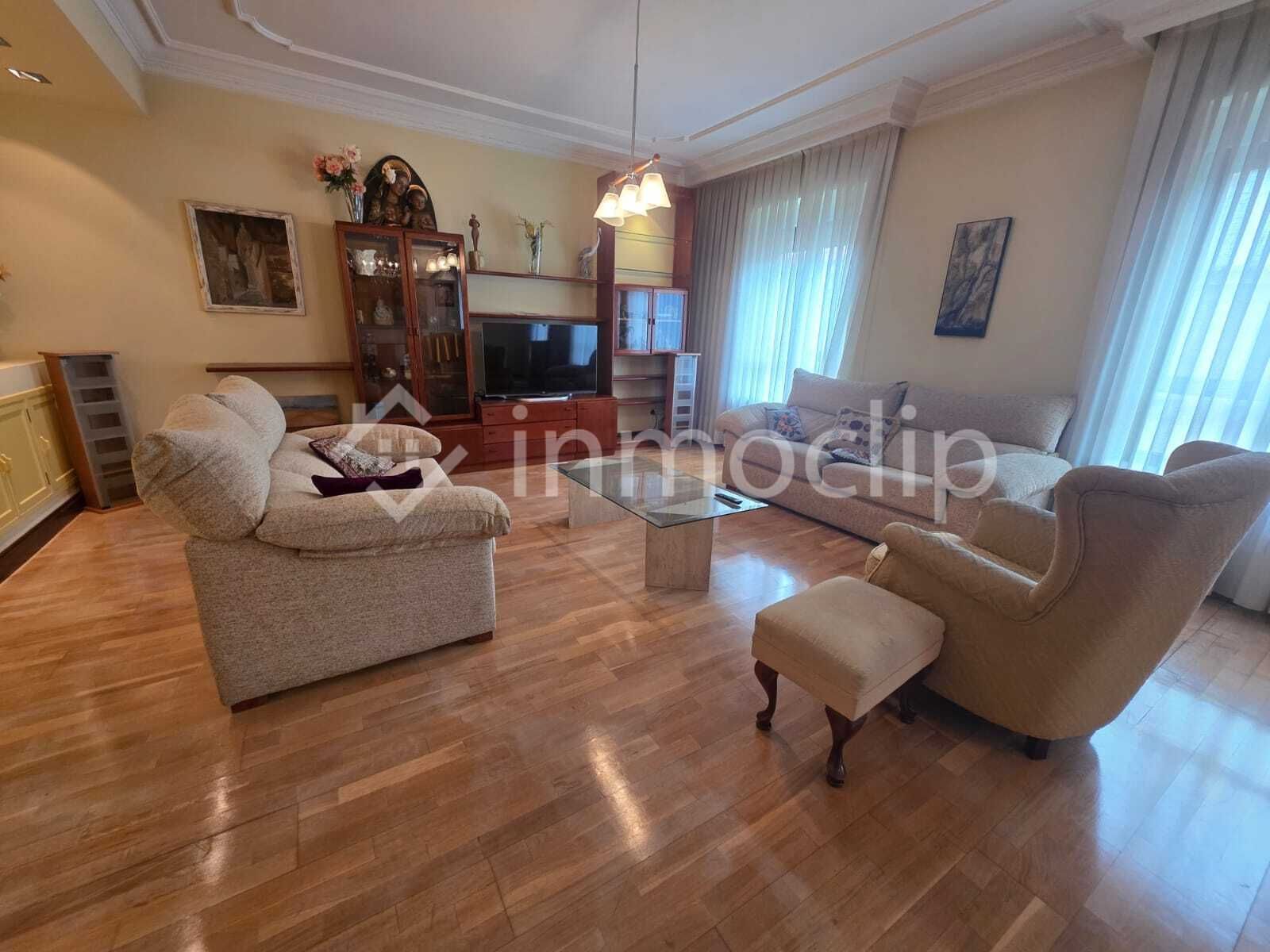 Living room of Flat for sale in Salamanca Capital  with Heating