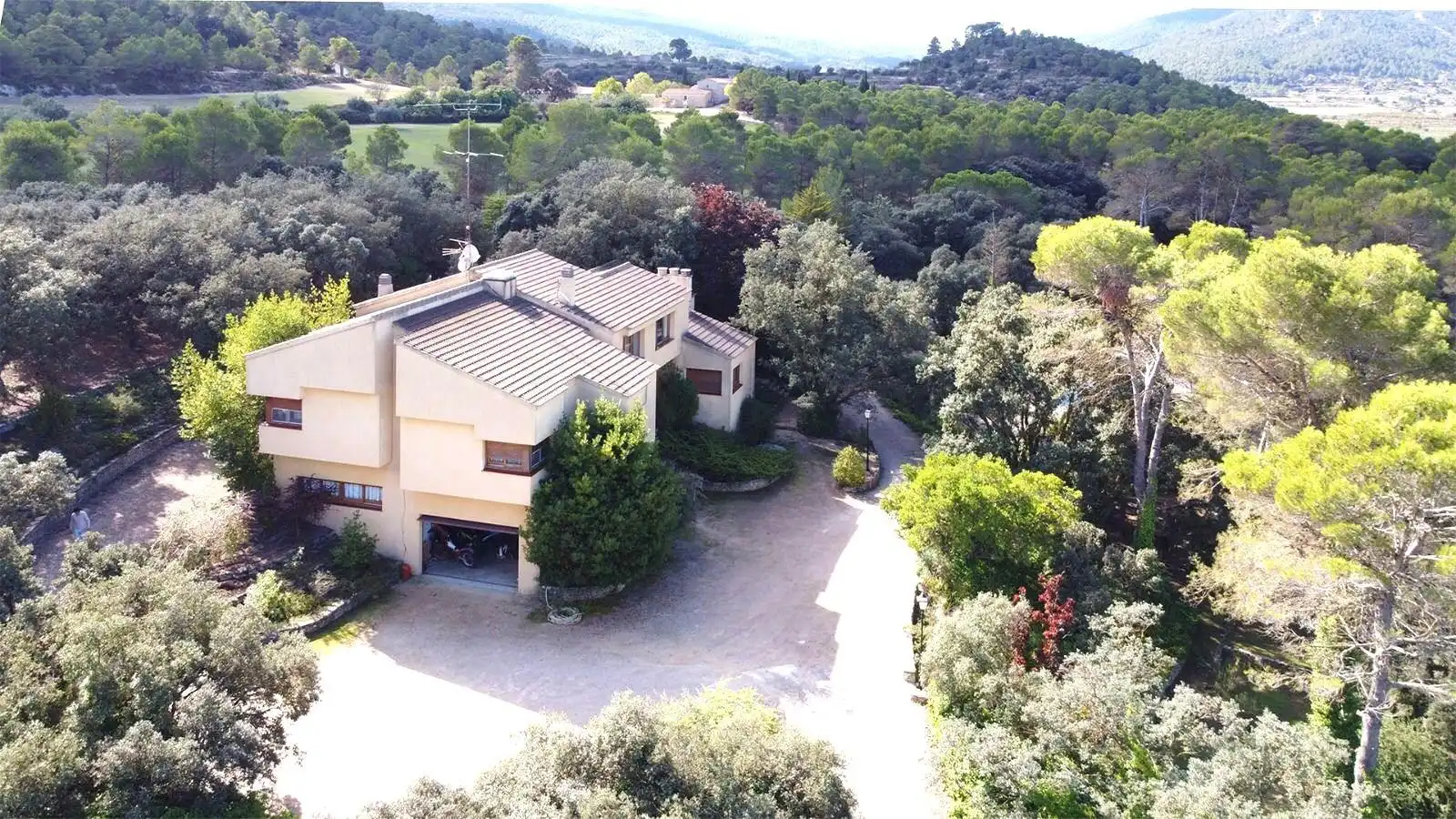 Vista exterior de Casa o xalet en venda en Alcoy / Alcoi amb Calefacció, Jardí privat i Terrassa
