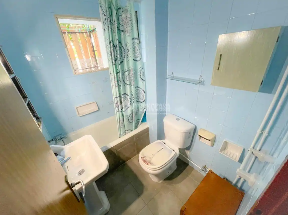 Baño de Piso en venta en Guadarrama con Calefacción, Terraza y Piscina comunitaria