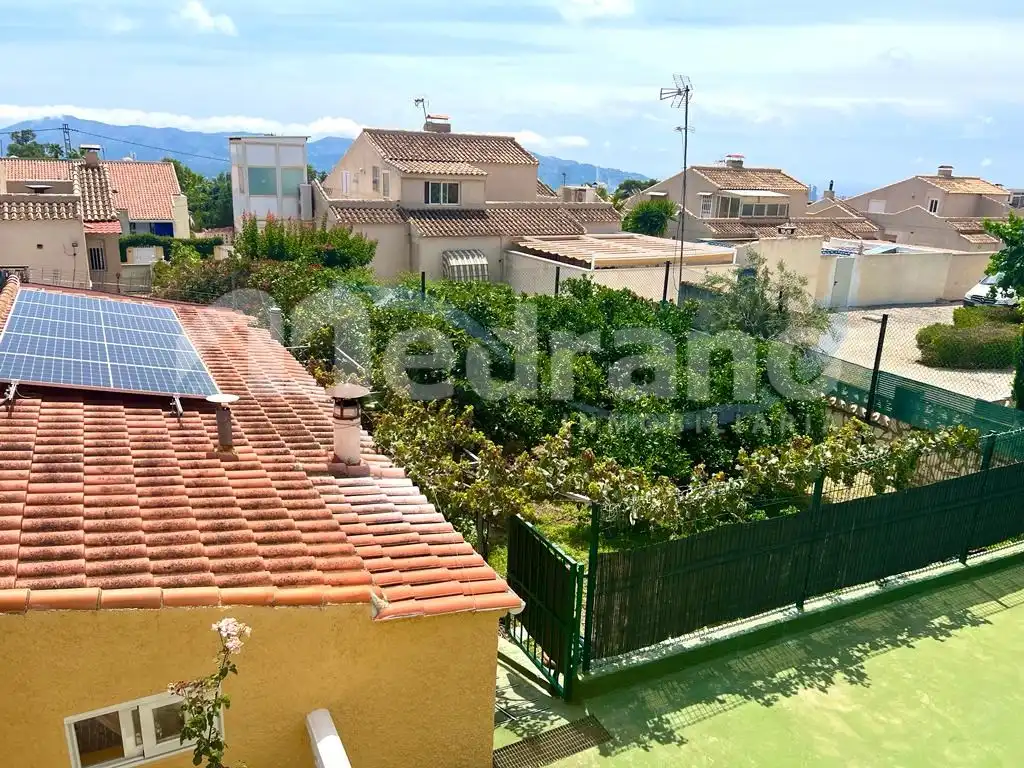 Vista exterior de Casa o chalet en venta en La Nucia con Aire acondicionado, Calefacción y Balcón