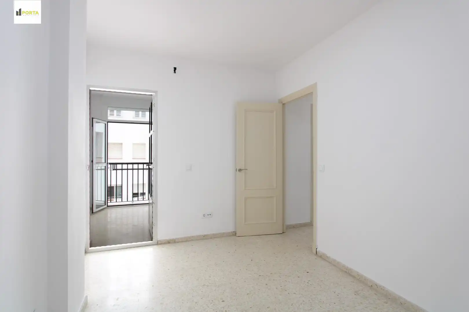 Flat with lift for sale in Centro - Calzada - Cabo Noval, imagen 5