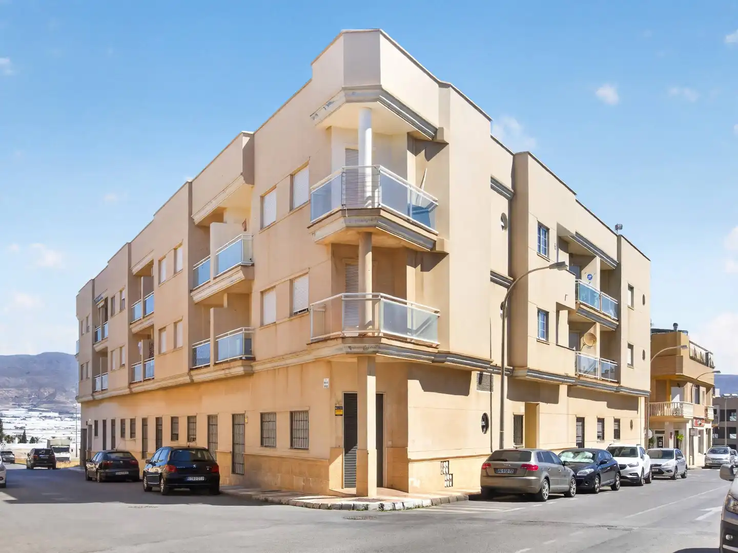 Exterior view of Flat for sale in Roquetas de Mar  with Terrace
