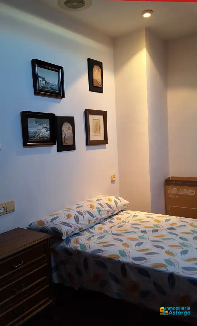 Habitación de Casa o chalet en venta en Astorga con Calefacción, Jardín privado y Parquet
