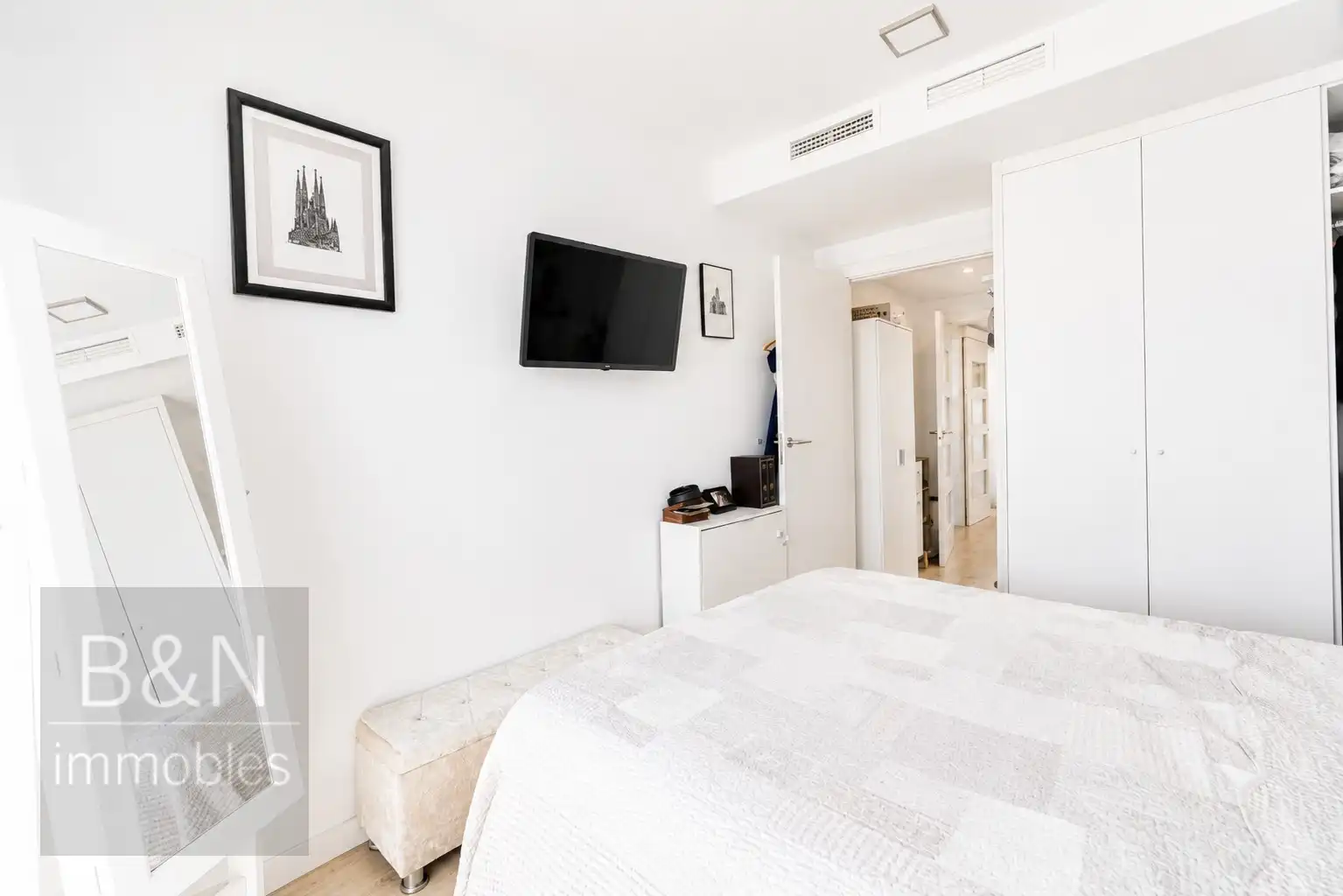 Habitación de Dúplex en venta en Terrassa con Aire acondicionado, Calefacción y Terraza