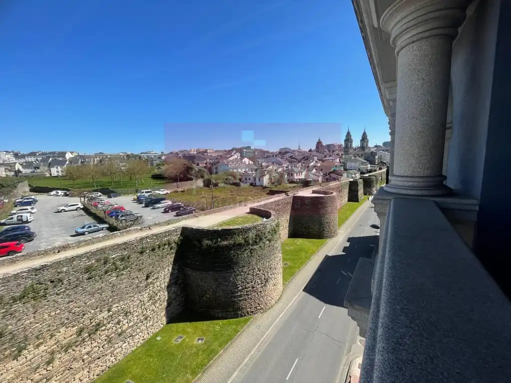 Vista exterior de Piso en venta en Lugo
