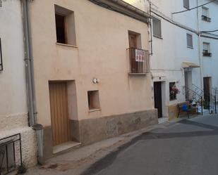Vista exterior de Casa o xalet en venda en Serón amb Terrassa, Traster i Balcó