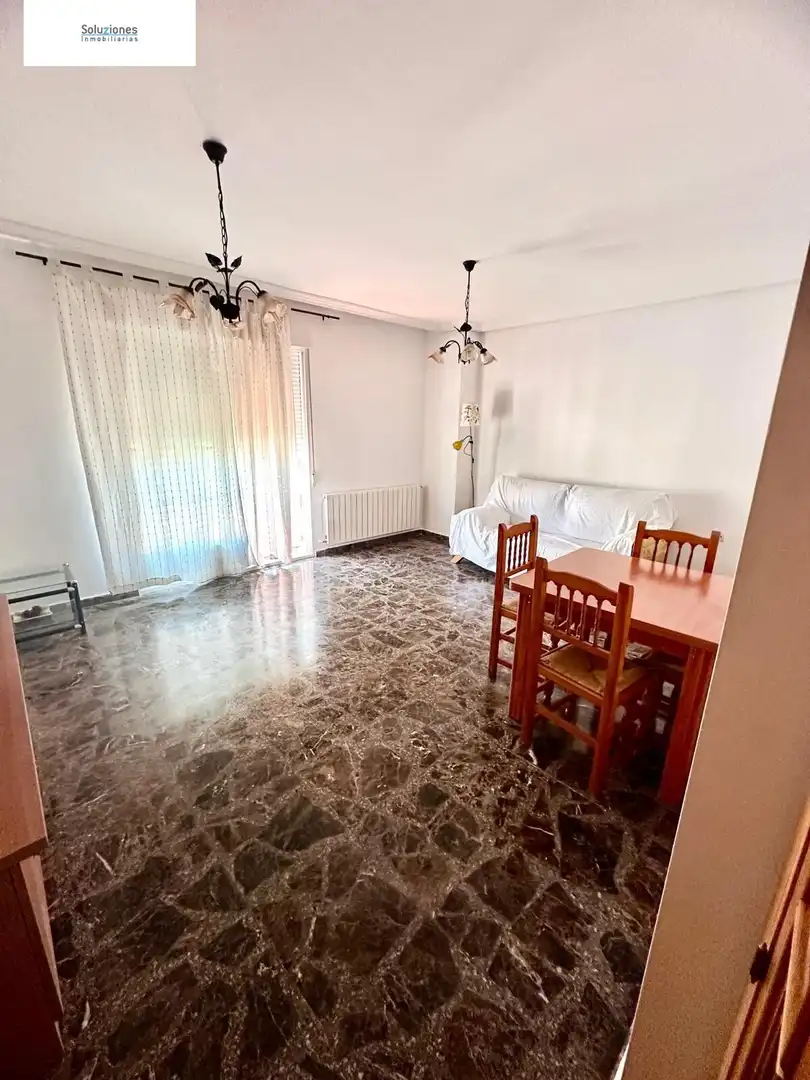 Sala d'estar de Pis en venda en Albacete amb Calefacció, Traster i Balcó