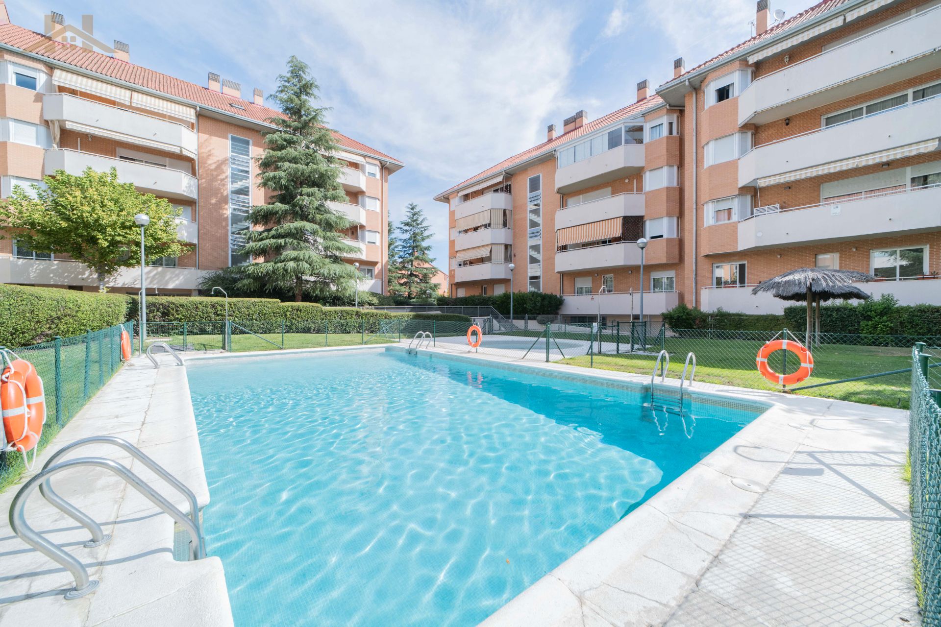 Piscina de Piso de alquiler en Boadilla del Monte con Aire acondicionado, Calefacción y Terraza