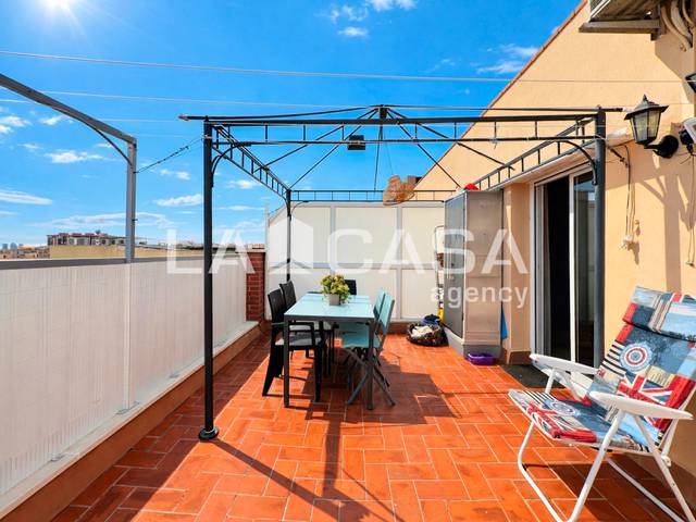 Piso en Venta en Carrer de la Mare de Déu de Lorda en Llefià