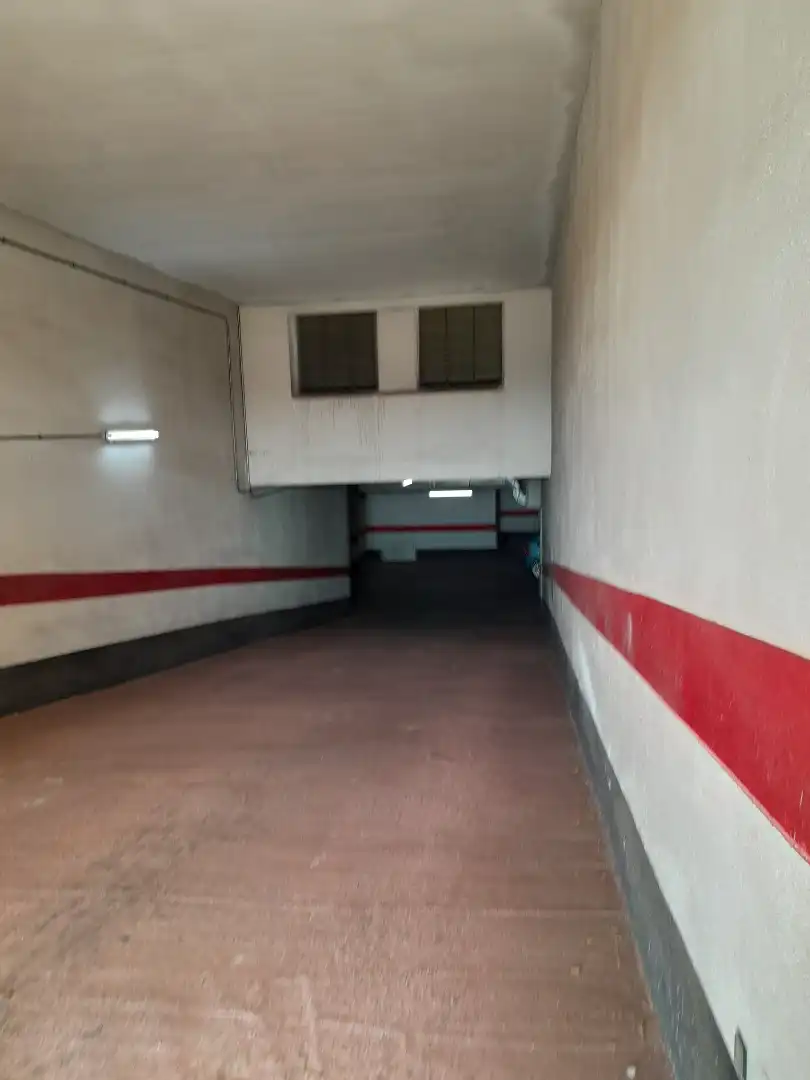 Aparcament de Apartament en venda en Salamanca amb Calefacció, Parquet i Moblat