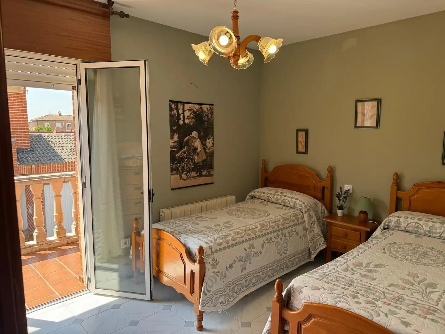 Habitación de Casa o chalet en venta en Valdestillas con Calefacción y Jardín privado