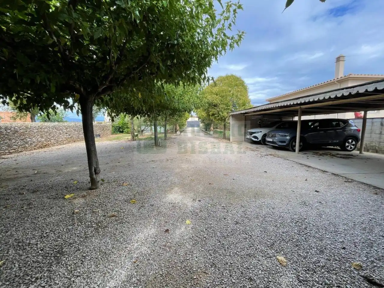 Parkplatz von Country house zur Miete in Navata mit Klimaanlage, Heizung und Privatgarten
