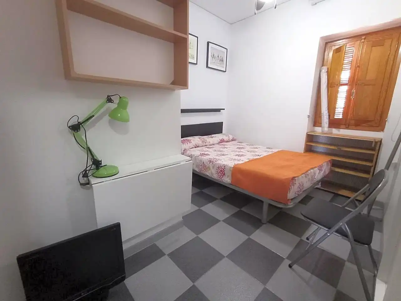 Habitación de Apartamento en venta en Alfara del Patriarca con Amueblado y Balcón