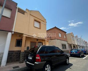 Vista exterior de Casa adosada en venda en Mocejón
