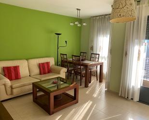 Sala d'estar de Pis de lloguer en Puertollano amb Aire condicionat i Balcó