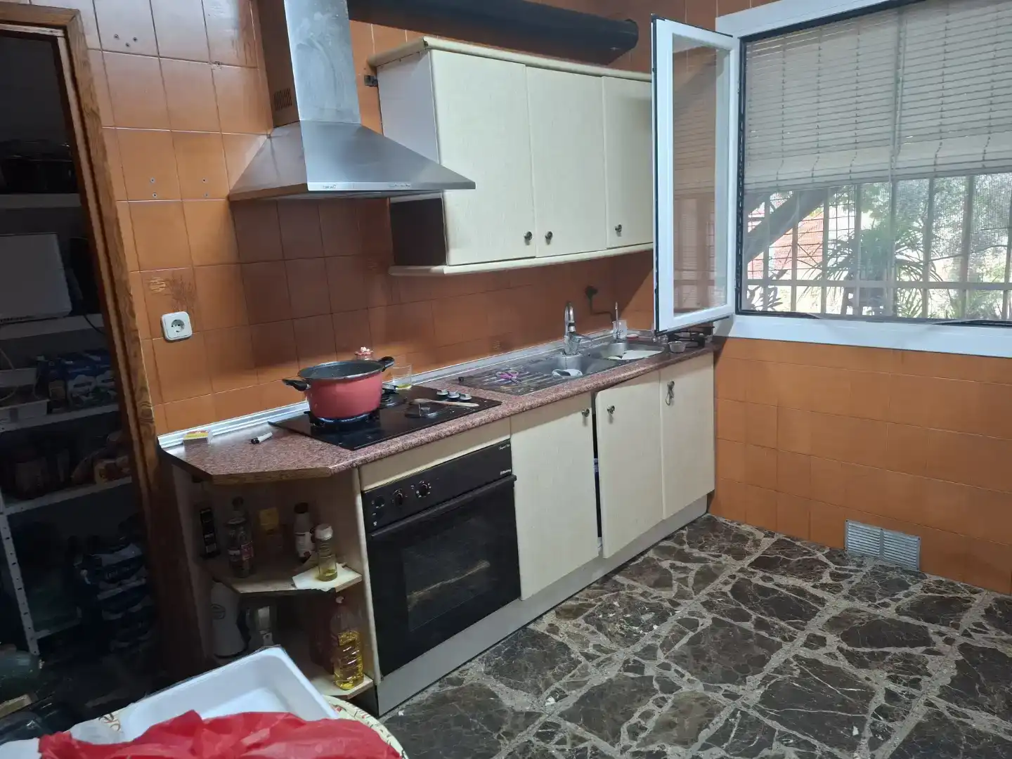 Cuina de Planta baixa en venda en Campo de Criptana amb Aire condicionat, Traster i Moblat