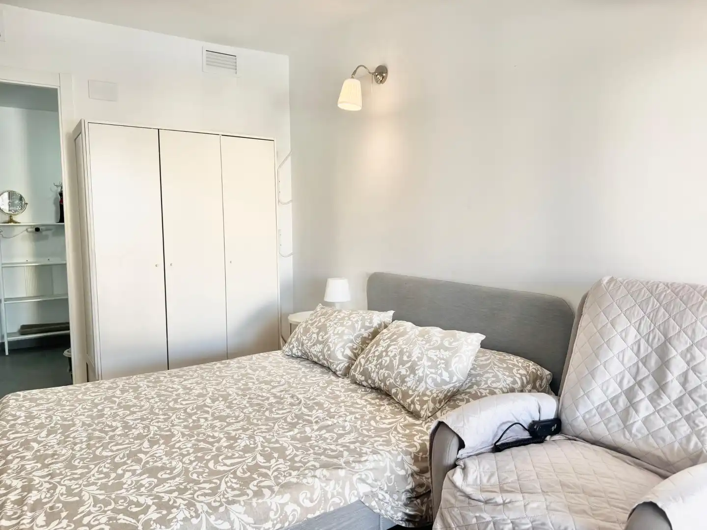 Habitación de Apartamento de alquiler en Canet d'En Berenguer con Aire acondicionado, Calefacción y Amueblado
