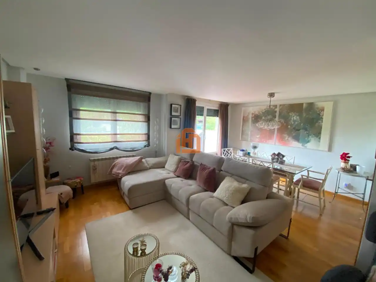 Sala de estar de Casa adosada en venta en San Andrés del Rabanedo con Calefacción, Jardín privado y Trastero
