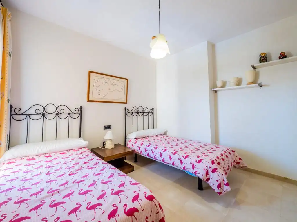 Habitación de Piso de alquiler en Marbella con Aire acondicionado, Terraza y Amueblado