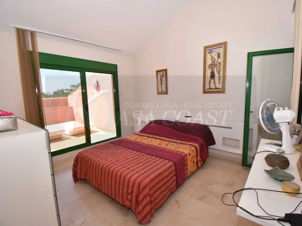 Habitación de Dúplex en venta en Fuengirola con Aire acondicionado, Jardín privado y Terraza
