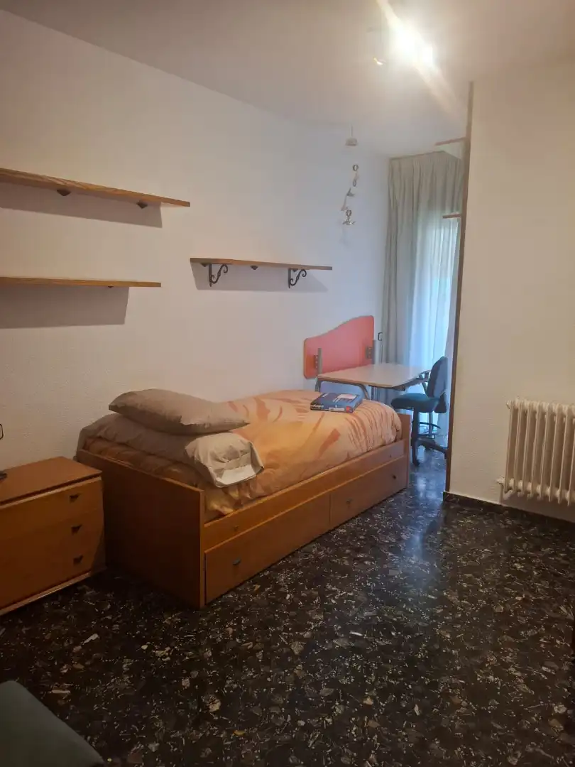 Habitación de Piso de alquiler en Albacete con Calefacción, Amueblado y Horno