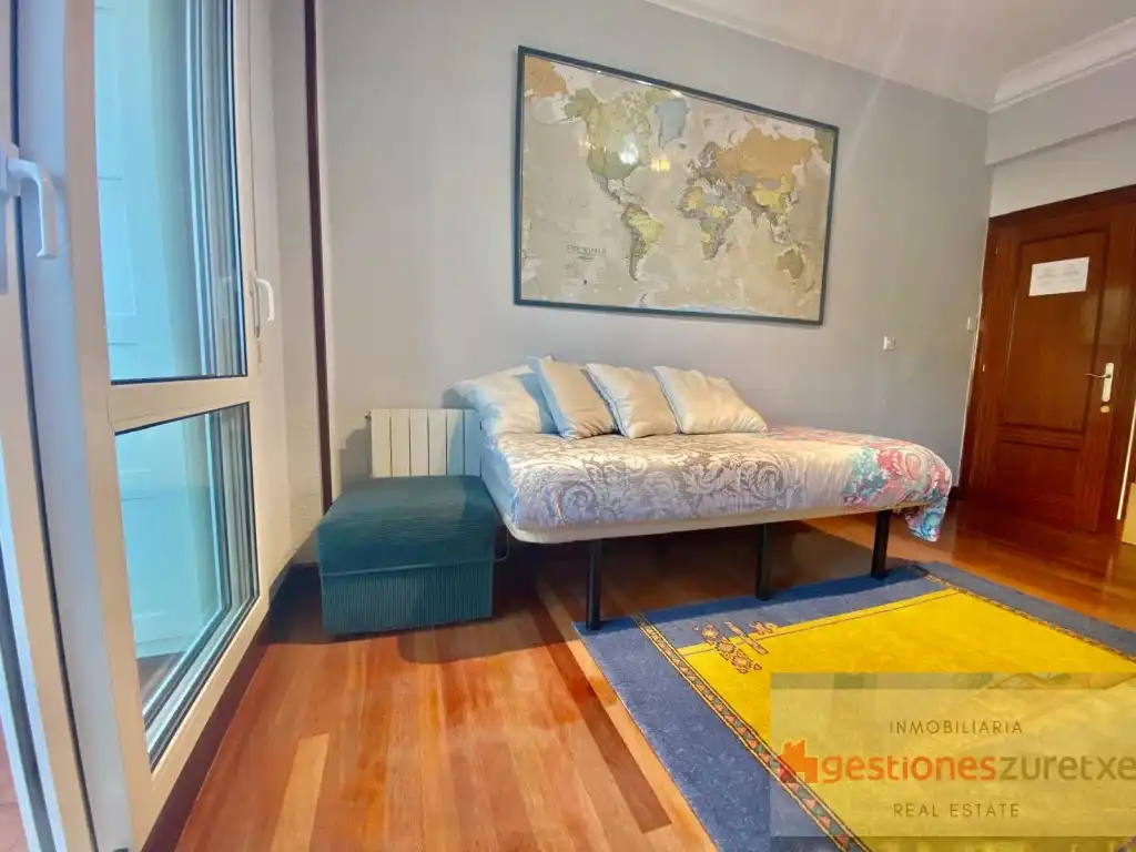 Bedroom of Flat for sale in Bilbao   with Furnished
