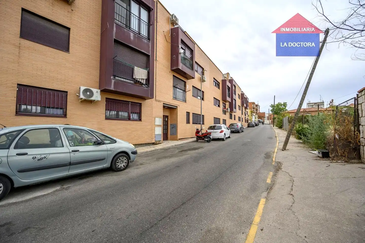 Vista exterior de Piso en venta en Las Ventas de Retamosa con Piscina comunitaria