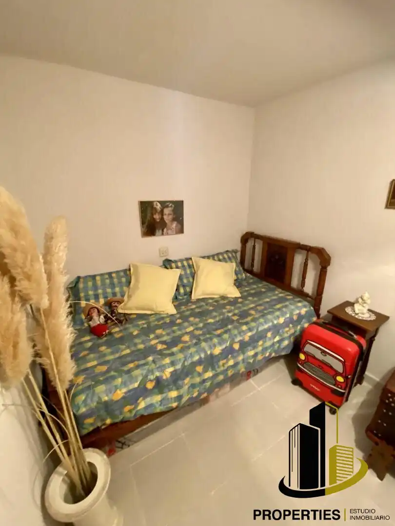 Bedroom of Houses for sale in La Tala