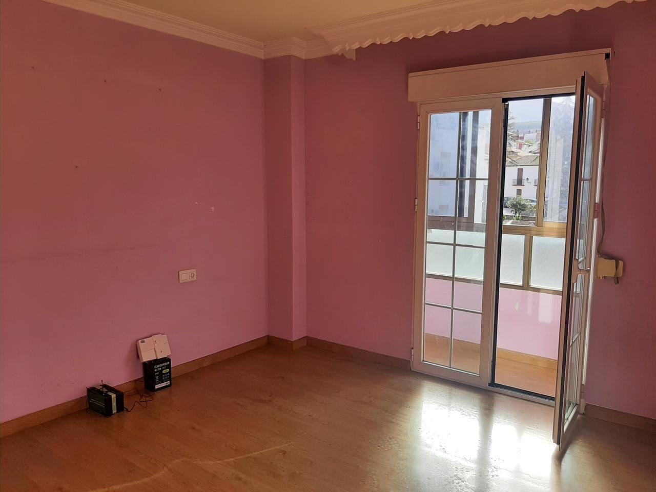 Dormitori de Pis en venda en La Zubia