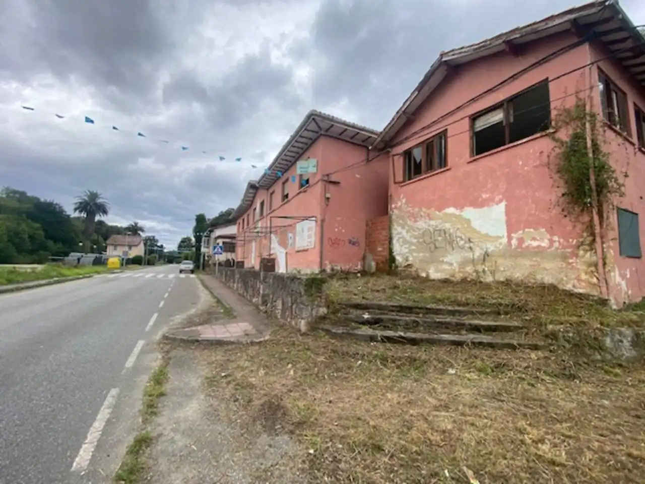 Vista exterior de Local en venda en Llanes