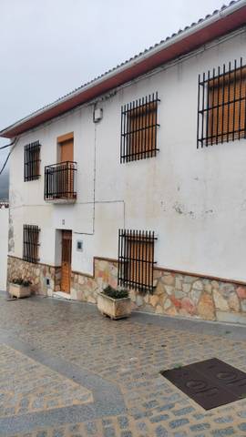 Casa-chalet en Venta en Plaza la Constitucion en Alfarnatejo