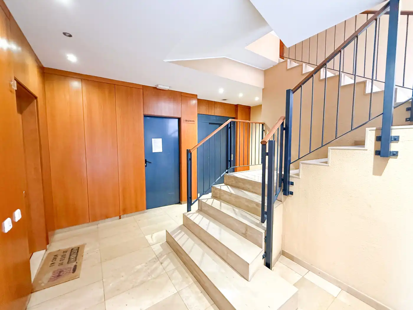 Dúplex en venta en Figueres con Calefacción, Terraza y Balcón