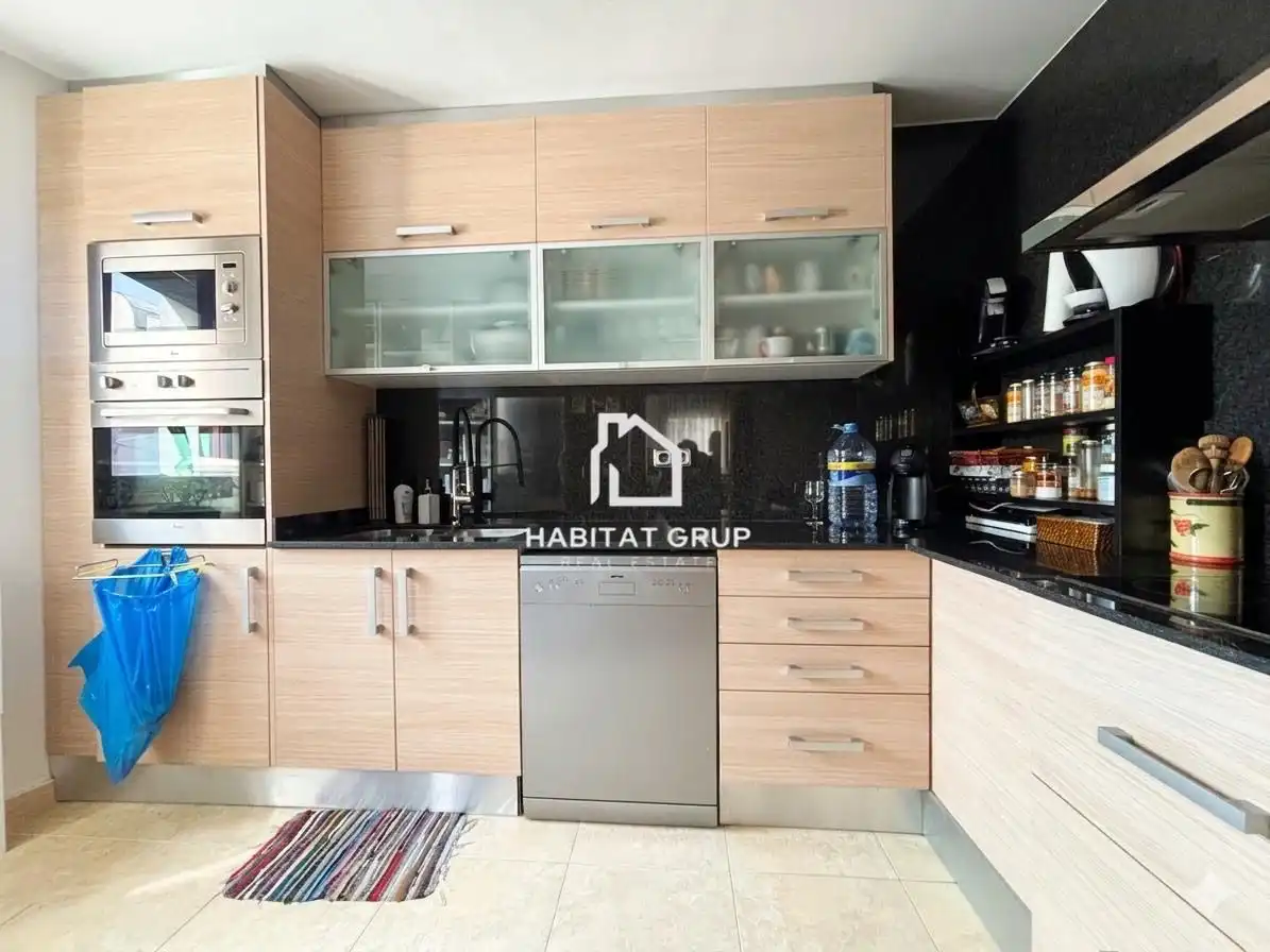 Kitchen of Flat for sale in Anglès  with Heating