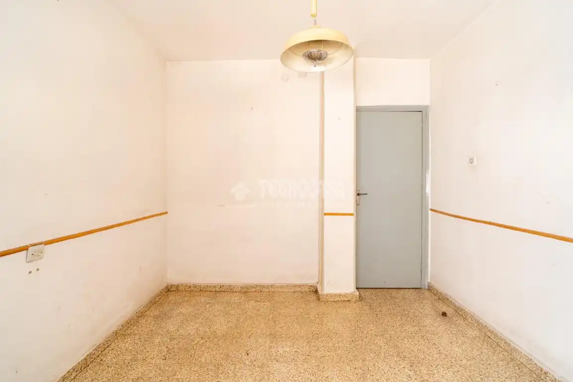 Dormitori de Pis en venda en Granada amb Balcó