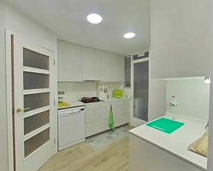 Kitchen of Flat for sale in  Barcelona Capital  with Heating, Parquet flooring and Balcony