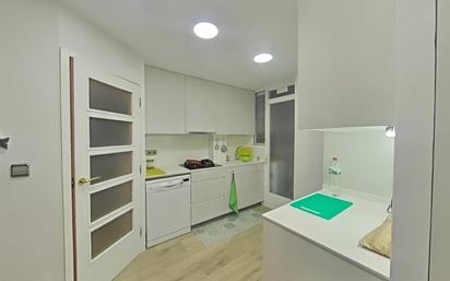 Kitchen of Flat for sale in  Barcelona Capital  with Heating, Parquet flooring and Balcony