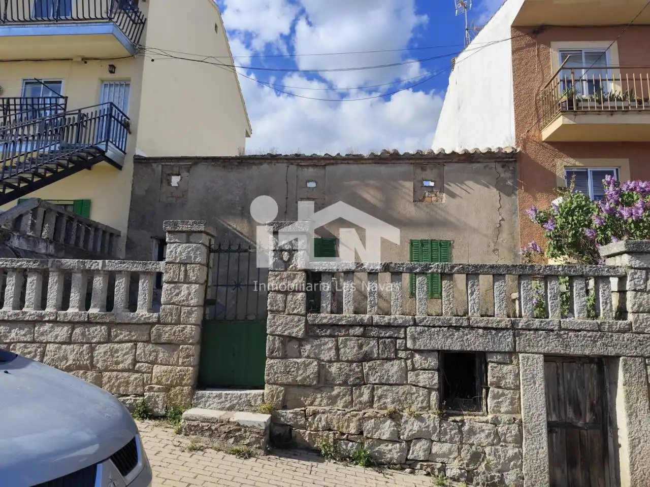 Vista exterior de Casa o chalet en venta en Las Navas del Marqués  con Jardín privado