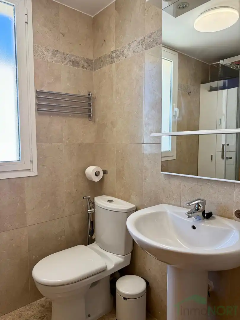 Badezimmer von Dachboden zum Verkauf in La Manga del Mar Menor mit Terrasse, Möbliert und Gemeinschaftspool