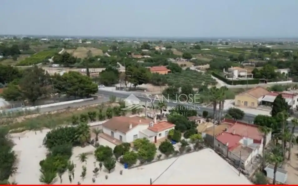 Vista exterior de Casa o xalet en venda en Crevillent amb Aire condicionat, Calefacció i Terrassa
