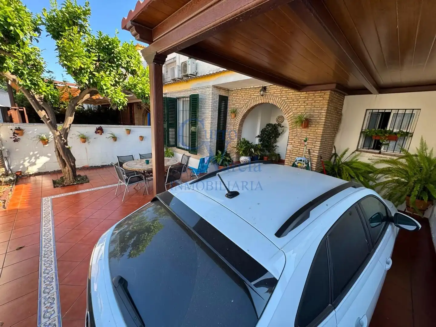 Vista exterior de Casa o chalet en venta en Dos Hermanas con Aire acondicionado y Trastero