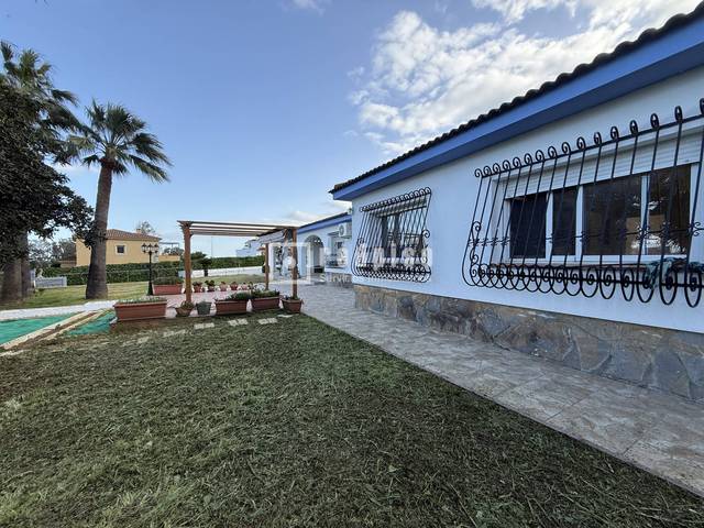 Casa-chalet en Venta en Agropecuario de Realenga en Cortijo de Maza - Finca Monsalvez - El Olivar