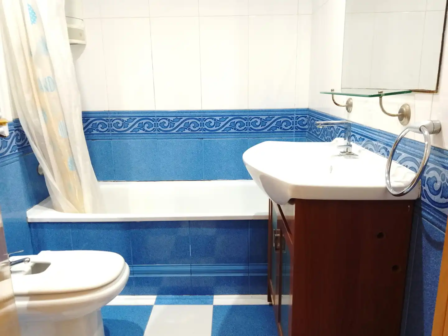 Badezimmer von Wohnung zum Verkauf in Cervelló mit Klimaanlage, Heizung und Abstellraum