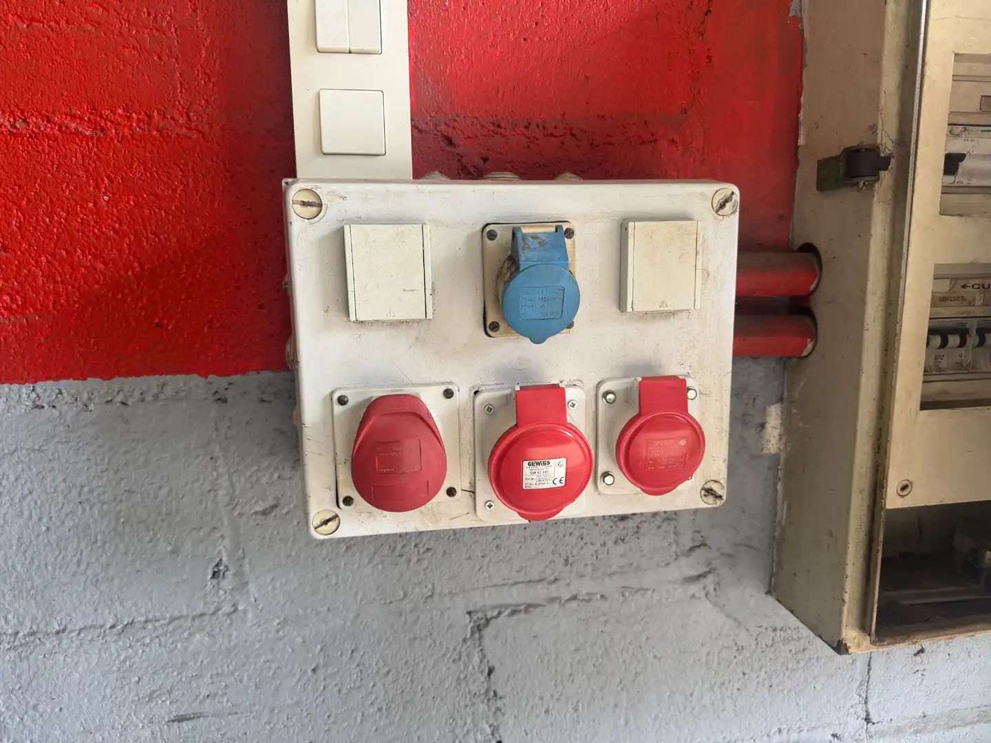 Aparcament de Nau industrial en venda en Ordes